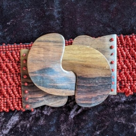 Vintage Erik & Mike Beaded Stretch Belt, Interlocking Wooden Clasp, Red - Picture 9 of 15